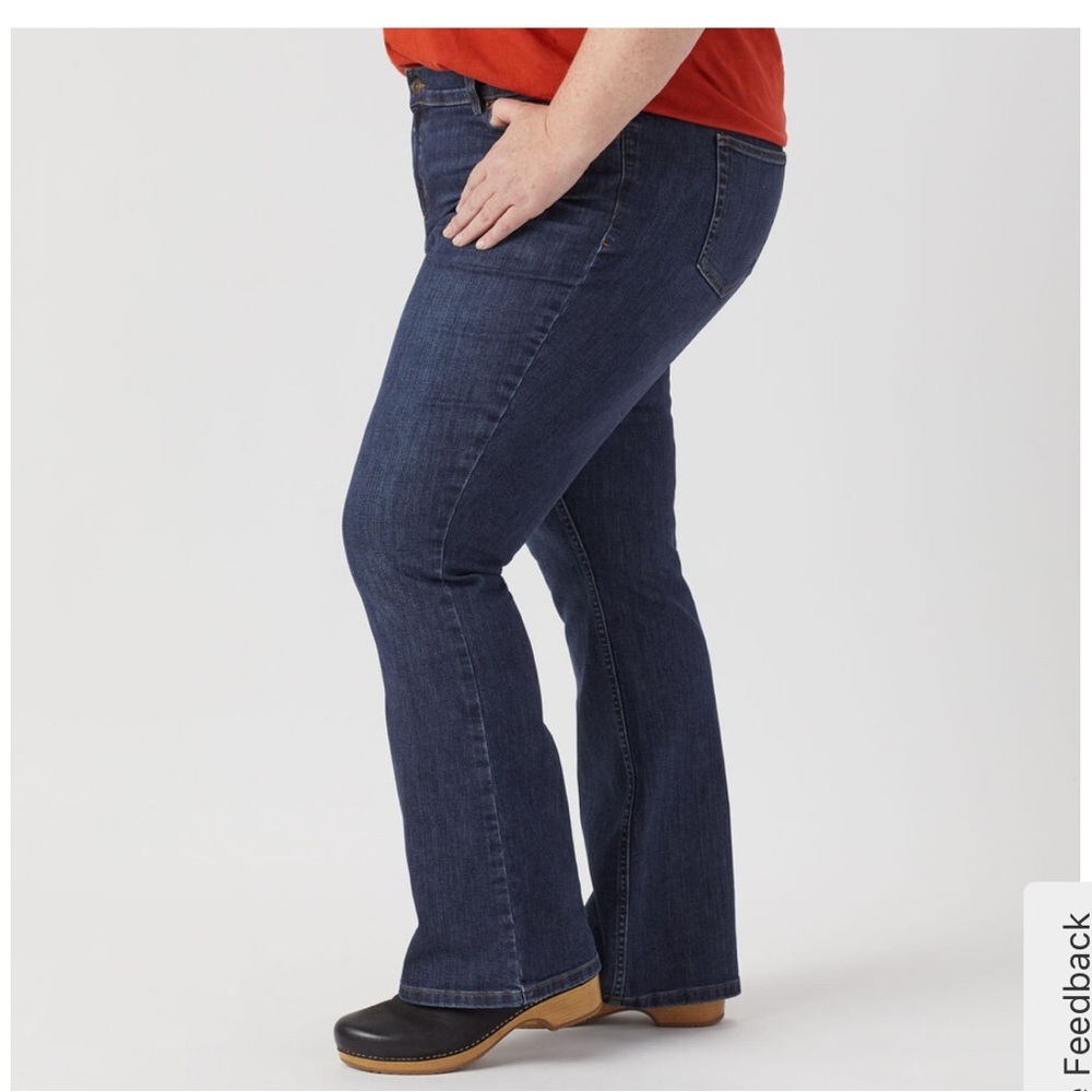 NEW Duluth Trading Co Women's 14 x 33 Dark Blue Boot Cut Jeans
